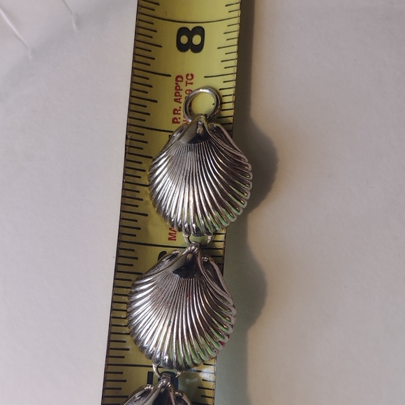 Sea Shell bracelet silvertone about 7.5" Fashion Costume Jewelry - Picture 5 of 6